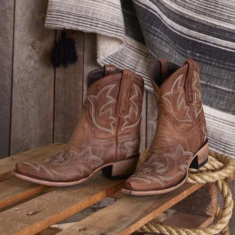 Vintage Embroidered Block Heel Short Western Boots